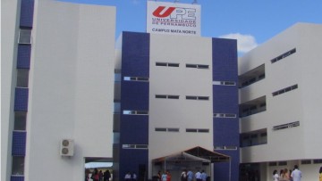 Estudantes das universidades públicas de Pernambuco só devem ter aulas presenciais em 2021