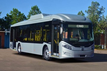 Ônibus elétrico circula em fase de teste no Recife