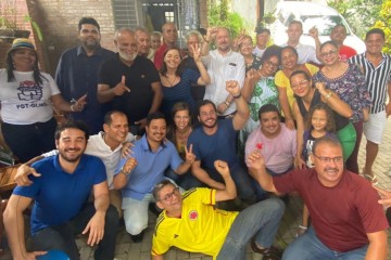 Deputado Túlio Gadêlha se reúne com lideranças do PDT em Olinda