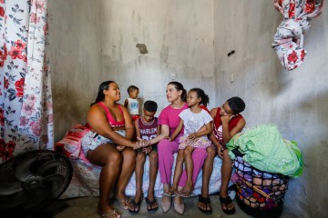 Mães de Pernambuco inicia pagamento nesta segunda (13) atendendo mais de 72 mil mulheres com R$ 300 mensais