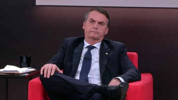 Bolsonaro critica taxa cobrada para turistas em Fernando de Noronha 