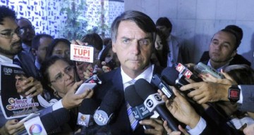 Deputados de Pernambuco divergem sobre representação contra Bolsonaro