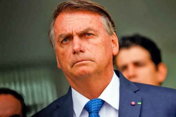 TSE manda suspender propaganda que associa Bolsonaro ao canibalismo