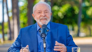 Lula passa por procedimento médico sem intercorrências