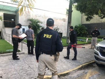 Empresa do Recife é alvo de operação por suspeita de aplicar golpe em oferta de vacinas
