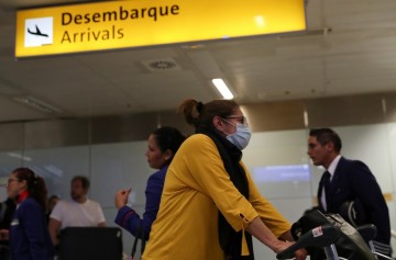 Brasileiros vindos do exterior denunciam falta de fiscalização na entrada de volta ao Brasil