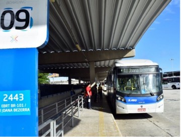 Manutenção de pavimento no TI Joana Bezerra muda paradas de ônibus