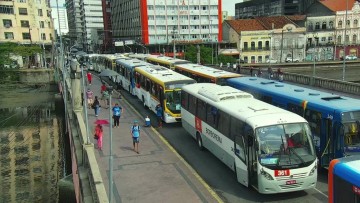 Linhas de ônibus passaram por alterações por causa do Enem no Grande Recife