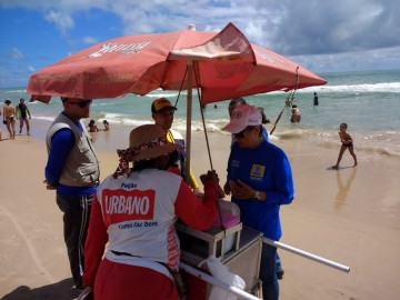 Alimentos são apreendidos em praias do Recife