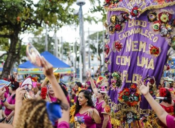 Bloco Nem Com Uma Flor desfila na quinta-feira (20) no Recife 