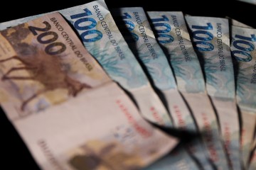 Governo Federal publica decreto que reajusta o salário mínimo para R$ 1.412 a partir de janeiro de 2024