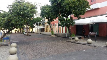 Rua da Moeda, no Recife Antigo, tem reforço no policiamento após brigas e arrastões