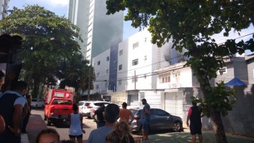 Incêndio assusta moradores de um prédio em BV