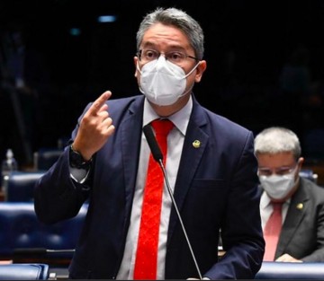 Pré-candidato à presidência, Senador Alessandro Vieira rebate nome único do 