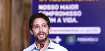 Secretário nega envolvimento com ações policiais violentas durante ato no Recife