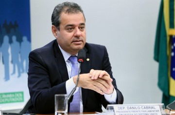 Danilo Cabral solicita providências e punição pelos equívocos do ENEM