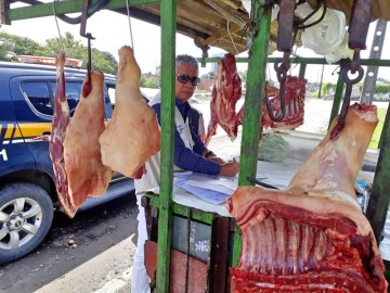 Operação conjunta apreende 100 quilos de carne imprópria para consumo 