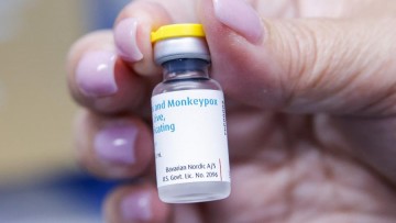 Primeiras vacinas contra varíola dos macacos devem chegar em setembro ao Brasil