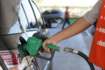 Preço da gasolina aumenta pela quarta vez 