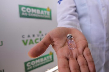 Balanço de vacinados em Caruaru no primeiro dia de campanha de imunização para Covid-19 