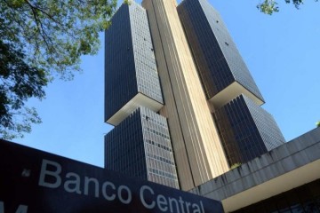 Analistas preveem que Banco Central manterá juros em 13,75%