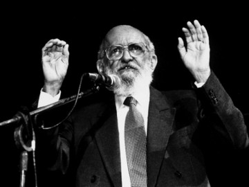 Paulo Freire é aprovado como patrono da educação municipal