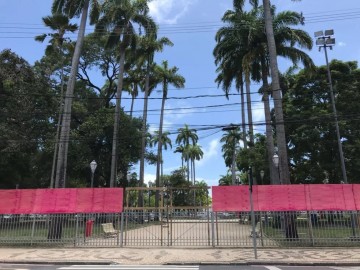 Praças e monumentos do Recife recebem proteção para o Carnaval