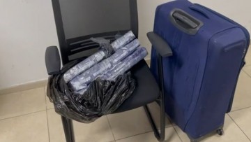 Mulher é presa no Aeroporto do Recife com 6 quilos de haxixe escondidos na mala