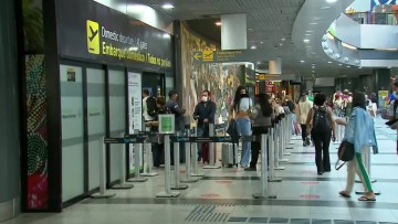 Polícia Federal prende foragido da Justiça no Aeroporto do Recife