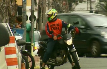 Frota de aplicativo de motos no Recife já é igual a de táxis