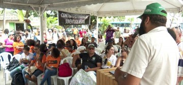 Jovens vão as ruas do Recife para o Dia Internacional das Juventudes