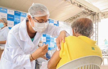 Cabo de Santo Agostinho inicia vacinação de pessoas do grupo acima de 66 anos