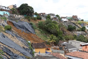Governo Federal anuncia investimento de R$ 8 milhões para obras em encostas no Recife