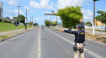 PRF intensifica fiscalização durante Operação Carnaval em Pernambuco