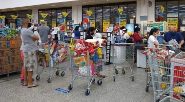 Pernambuco tem queda de 1,7% nas vendas do varejo em agosto, terceiro resultado mais baixo do país, segundo IBGE
