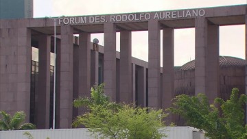 Após revitalização, Fórum do Recife tem expediente normalizado