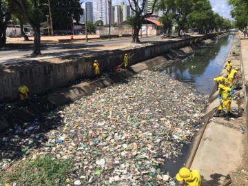 Acúmulo de lixo no canal do Arruda preocupa moradores do entorno