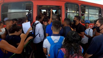 Recifenses iniciam a semana com passagens de ônibus mais caras