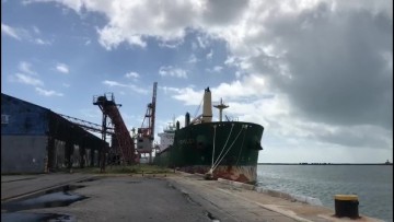 Tripulante filipino de navio isolado no porto do Recife morre em decorrência da covid-19