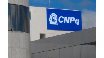 Bolsonaro anunciou liberação de R$ 250 milhões para bolsas do CNPq