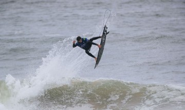 Mundial de surfe: Brasil avança com sete na etapa de Portugal
