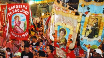 Em Pernambuco, fé e simpatias celebram os santos juninos