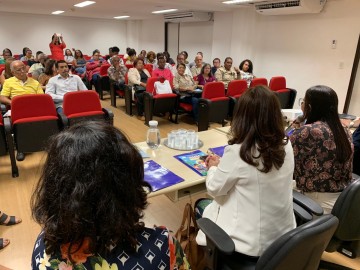 Violência contra pessoa idosa  é discutida no Recife 