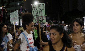 Estudo aponta que negras são mais vulneráveis ao aborto no Brasil