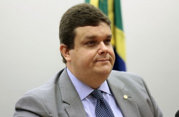 Deputado Wolney Queiroz questiona utilização dos R$33 milhões recebidos pela prefeita Raquel Lyra