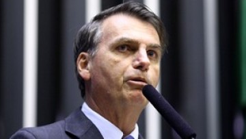 Bolsonaro recebe deputados do PSL após rumores de desligamento da coligação