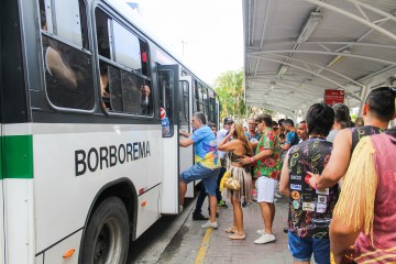 Transportando mais de 33 mil foliões durante o Carnaval do Recife, Expresso Folia tem 86% de aprovação