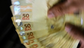 Governo propõe salário mínimo de R$ 1.502,00 em 2025