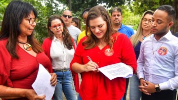 Durante encontro com ativistas, Marília Arraes garante compromisso com a causa animal