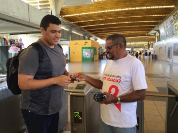 Metrô do Recife recebe ação de luta contra Aids  